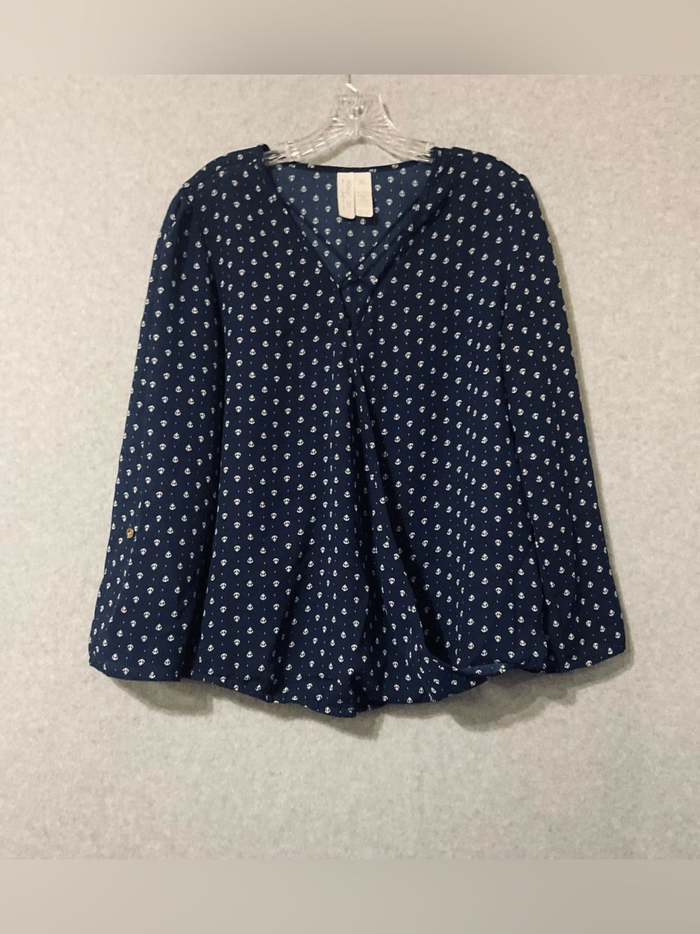 MIdnight sky Women's Navy Printed V-Neck Blouse SZ XL